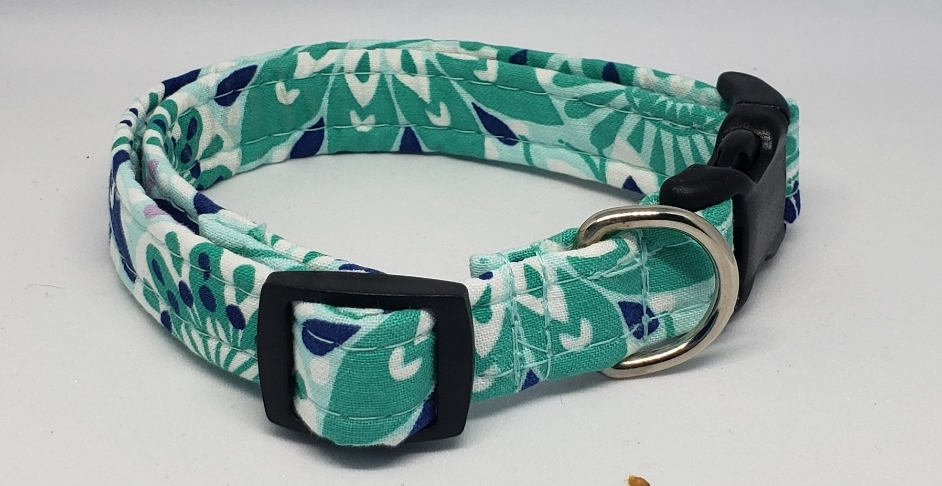 Medallion Floral Green Violet Cotton Collar